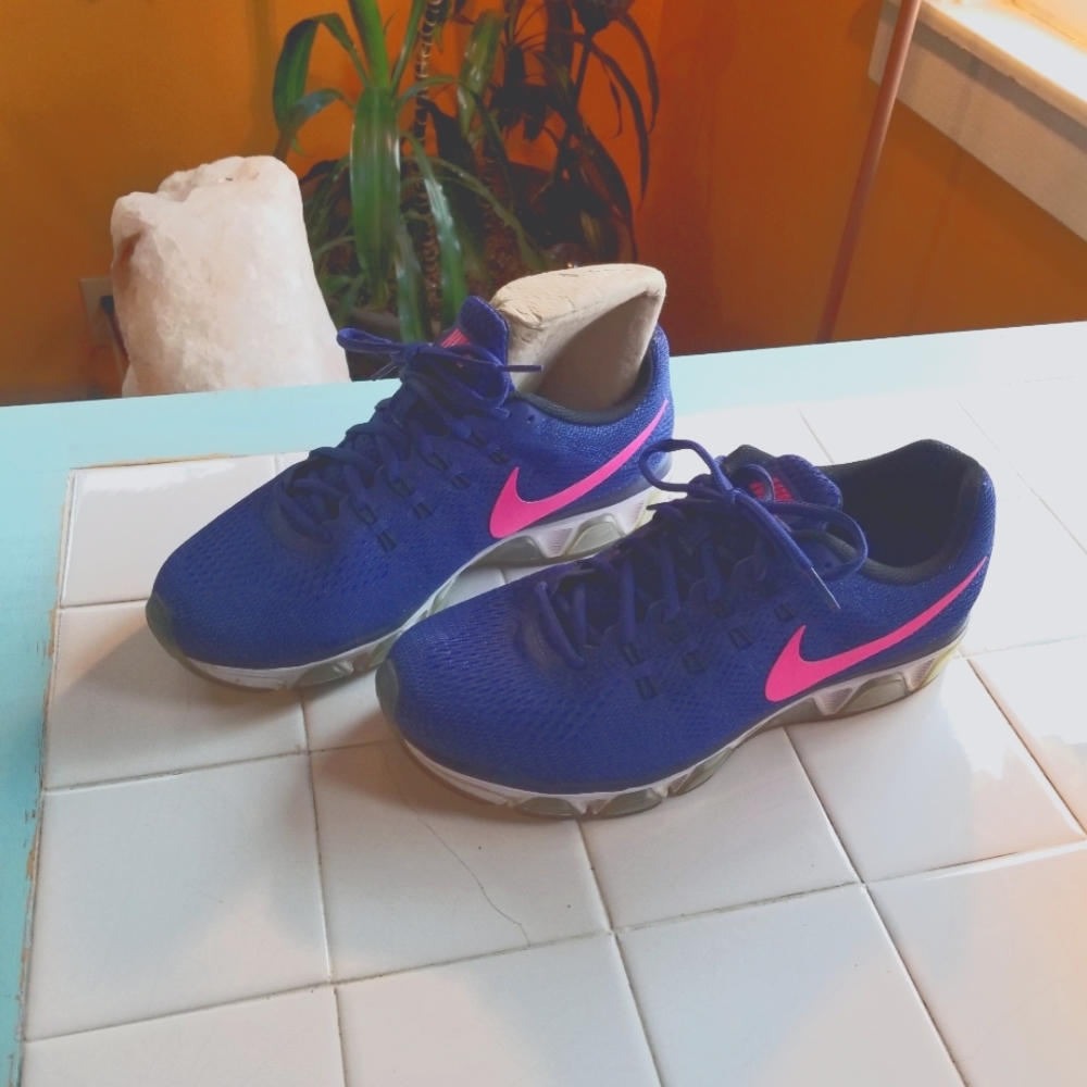 NIKE 11.5/44